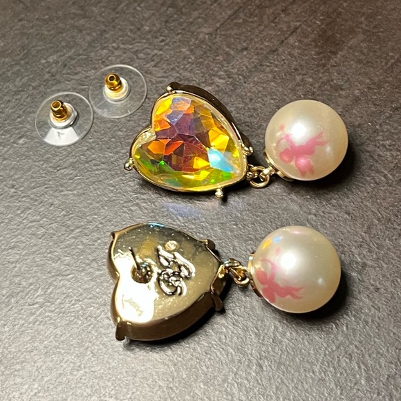 Betsey Johnson Heart Pearl Drop Earrings NWT - Picture 4 of 6